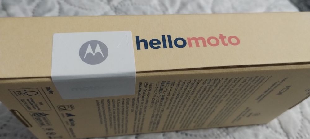 Продавам нов телефон Motorola G05 - 4/64 с гаранция