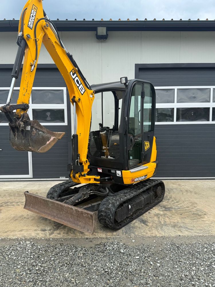 Miniescavator jcb 2,8 tone  Posibilitate Rate