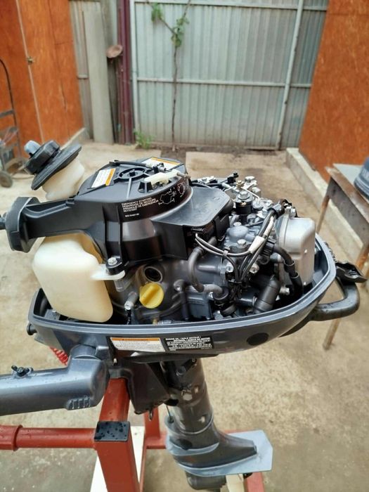 Vand barca romcarft 400 si motor yamaha 5cp