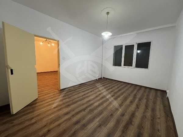 Продава се Тристаен апартамент в Пловдив, Кючук Париж - 87 кв.м за 1014 €/кв.м - Снимка #5