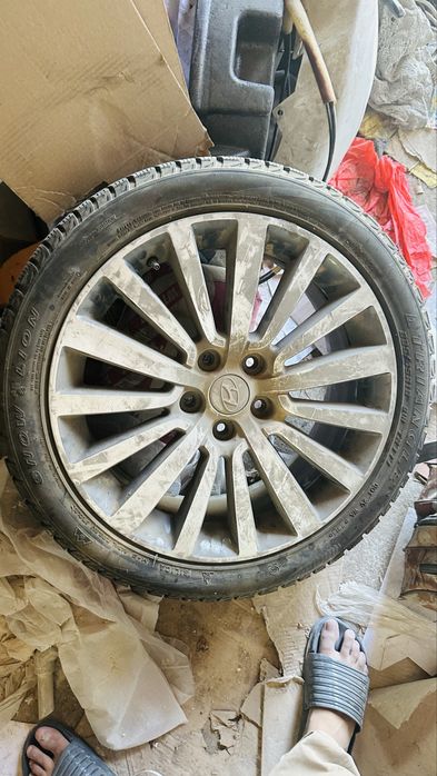 Зимние  Шины 18,19, 20 размер Hankook i Michelin
