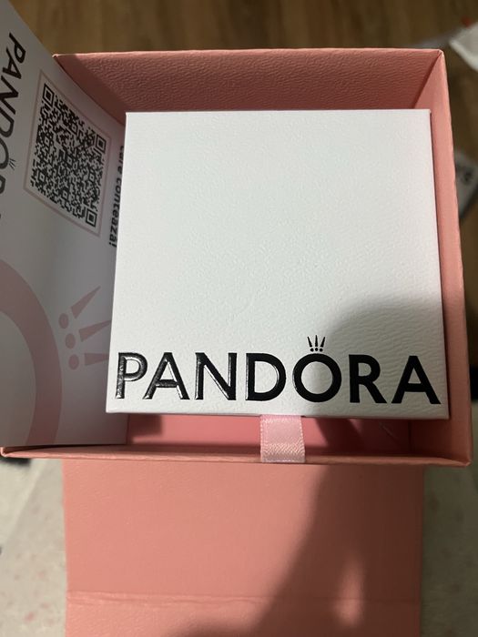 Colier Pandora original – Sparkling Square Blue Halo