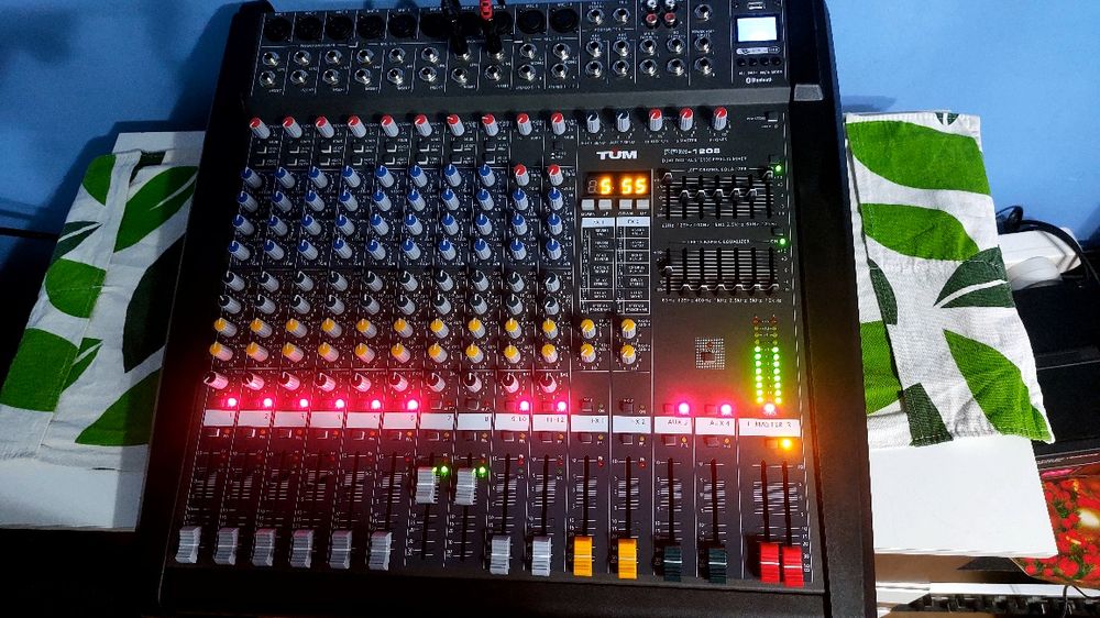 Mixer amplificat