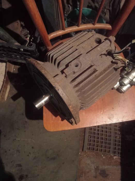 Двигатель Электро 5 кВт 3000 оборотов цена 30 т.т.