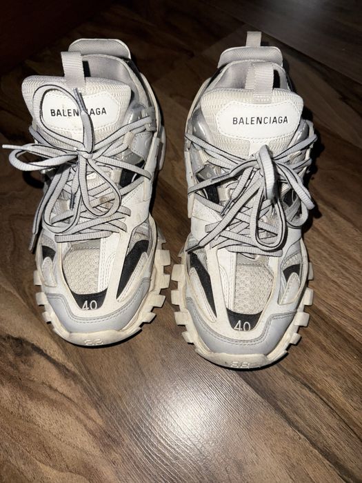 balenciaga track