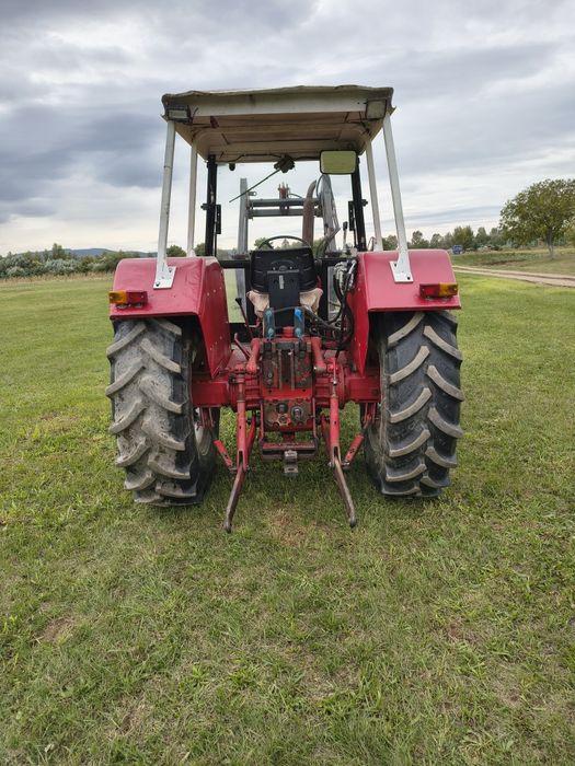 tractor  cu incarcator frontal