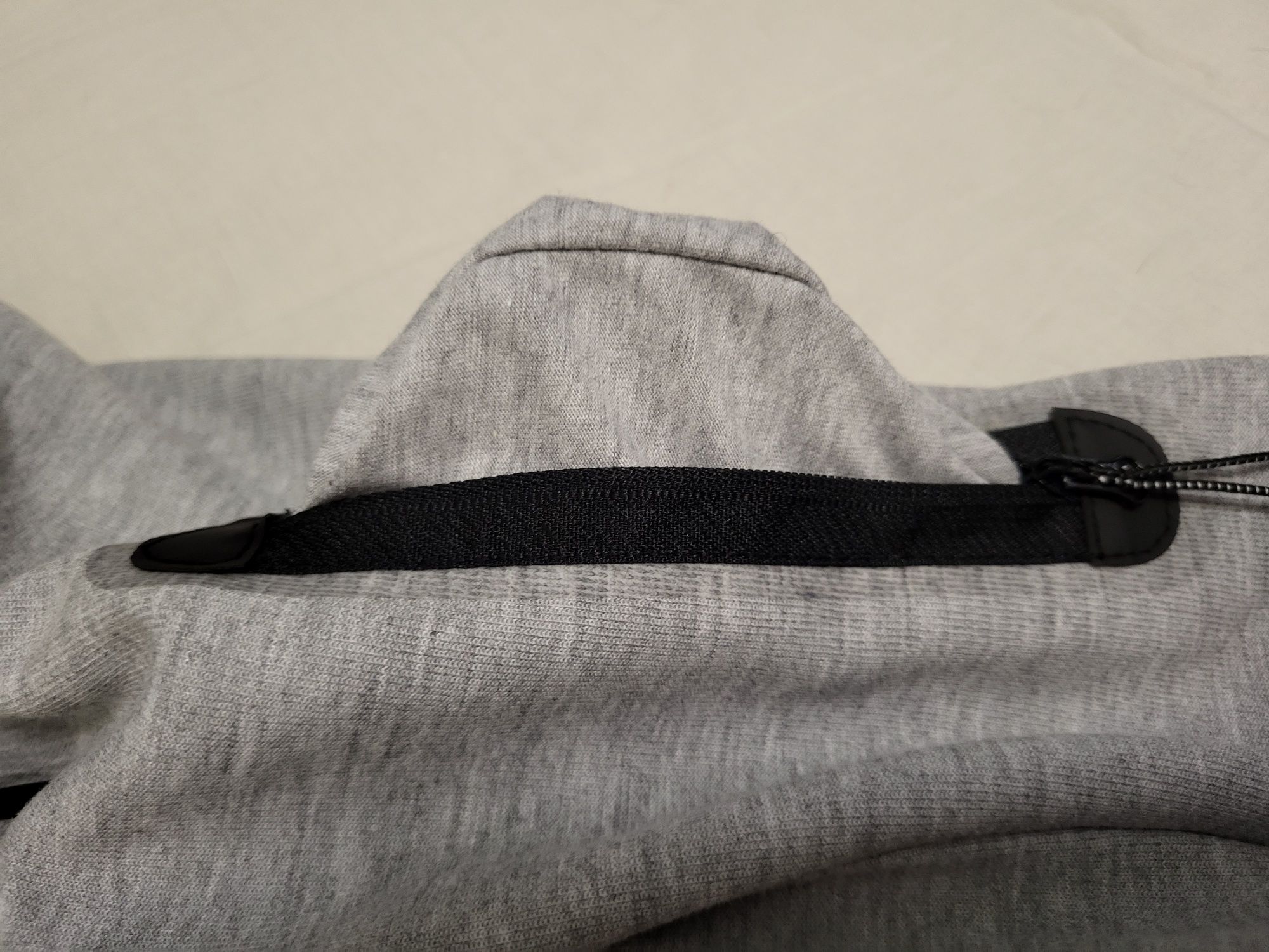 Nike tech fleece grey