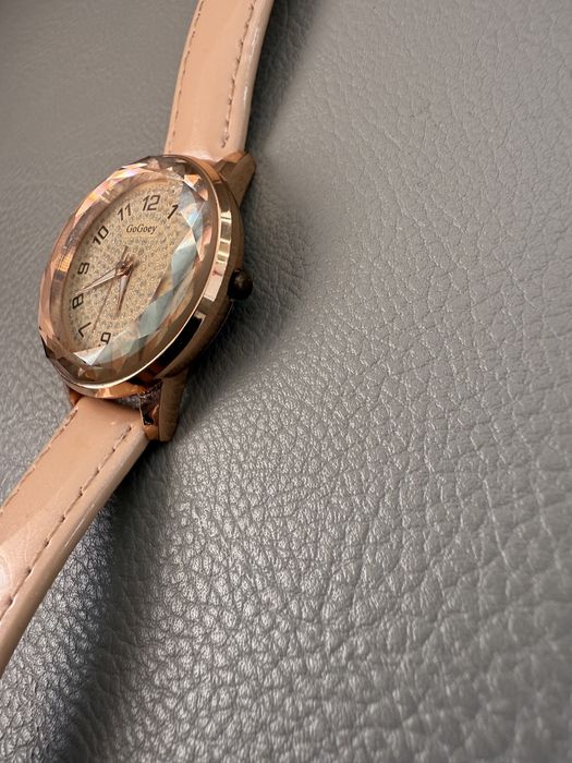 Дамски часовник плюс подарък