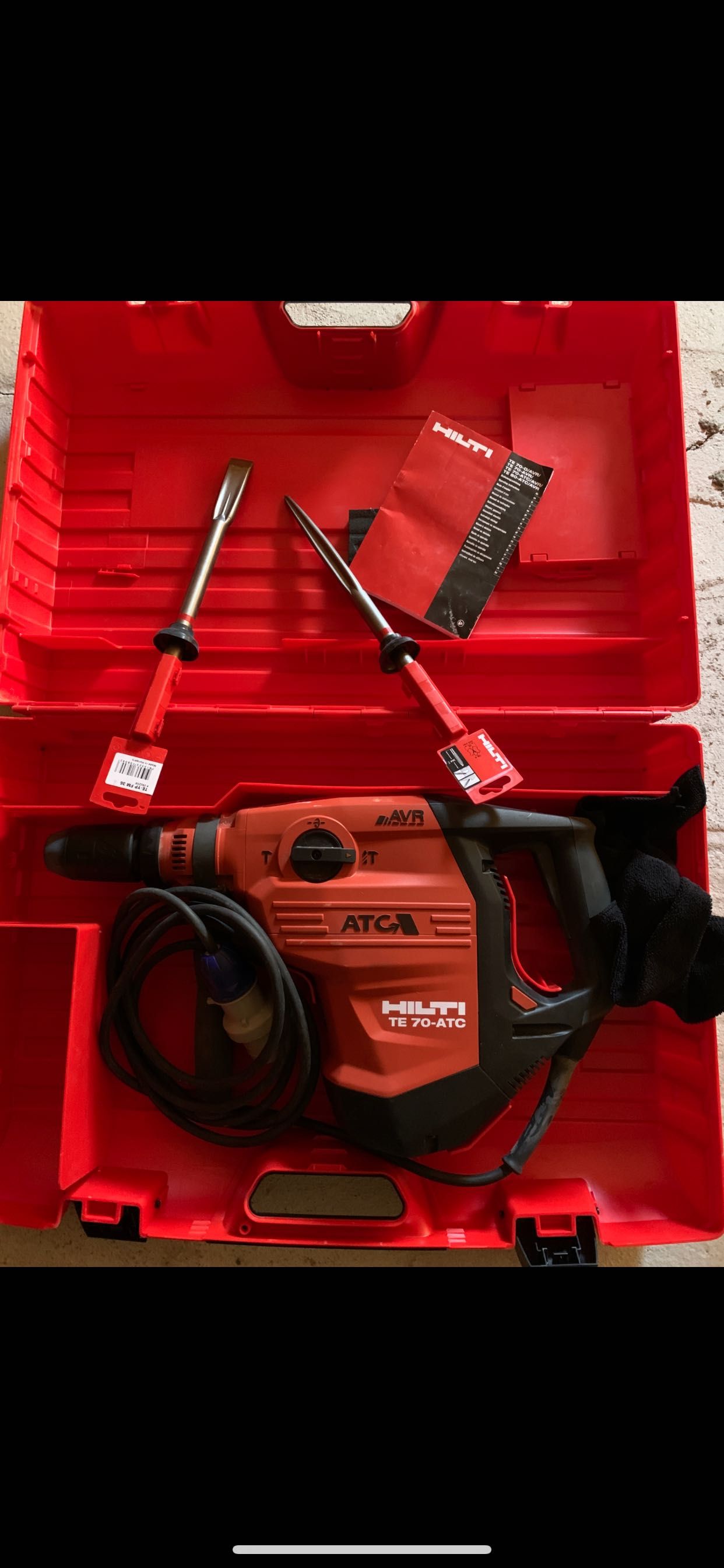 Hilti Rotopercutor TE 70-ATC/AVR 4000 RON produsul este nou