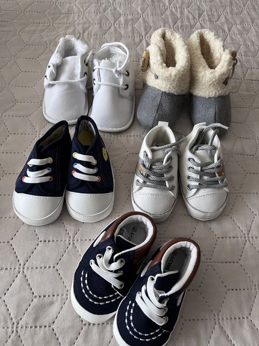 Обувки за момче номер 18