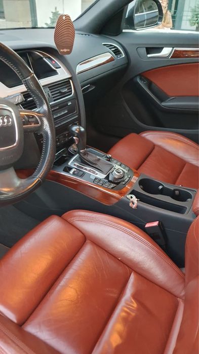 Audi a4 b8.