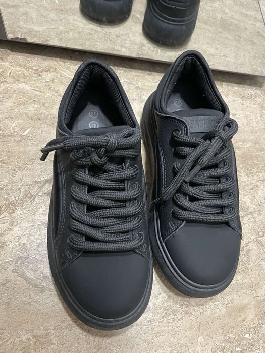 Дамски маратонки Нови -39