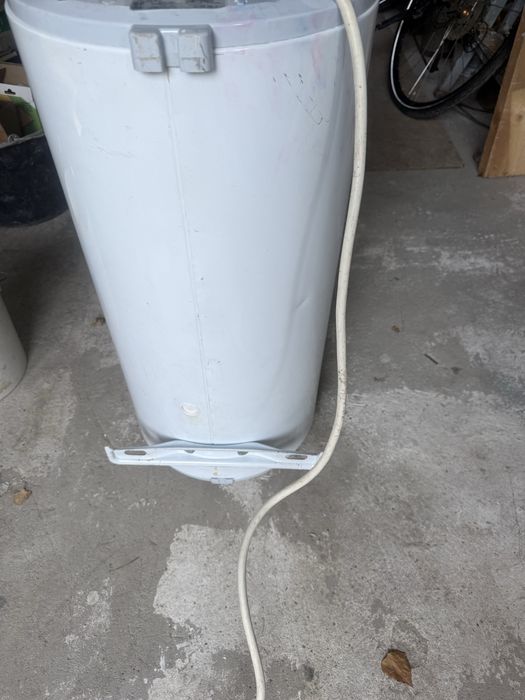 Boiler Tesy alb
