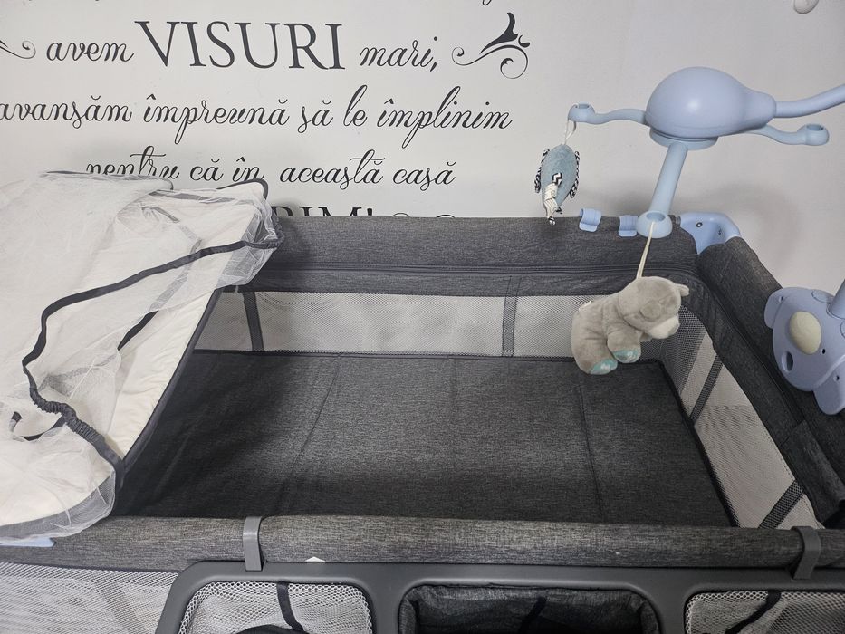 De vânzare pătuț pliabil KinderKraft!