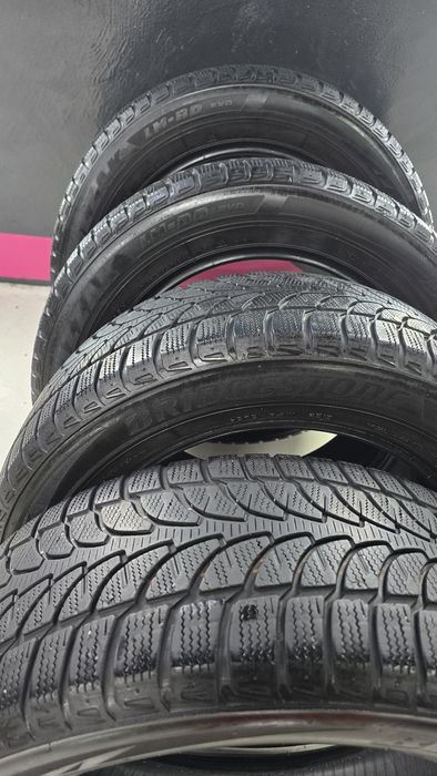 BRIDGESTONE Blizzak LM80 evo 225/60/17