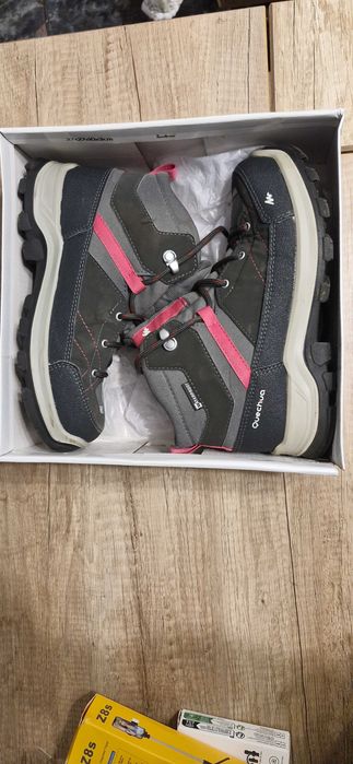 Нови!На половин цена! Зимни планински, обувки, Декатлон, 36 номер