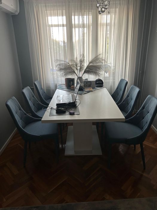 Set Masa dining extensibila naturlich si 6 scaune