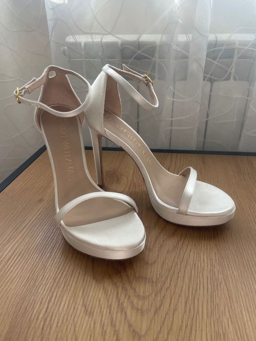 Stuart Weitzman Disco Nudist  Сандали Бял Сатен 38 номер