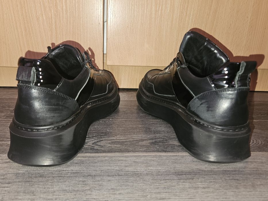 Дамски черни спортно-елегантни маратонки от естествена кожа