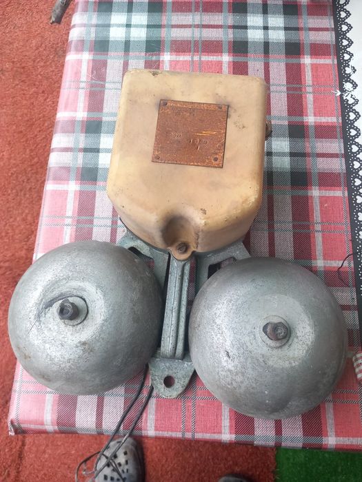 Sonerie tip macara si scoli