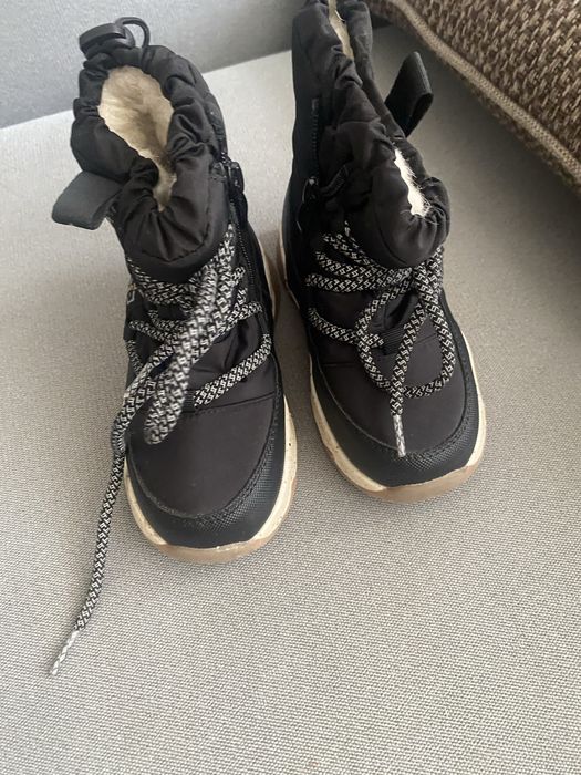 Детская обувь по низкой цене состояние отличное