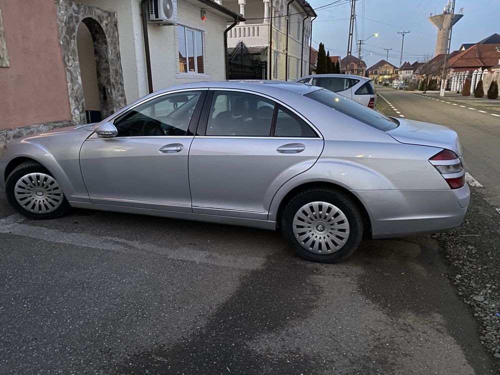 De vanzare mercedes S320 an 2007 acte la zi km 24300 pret 6500 neg