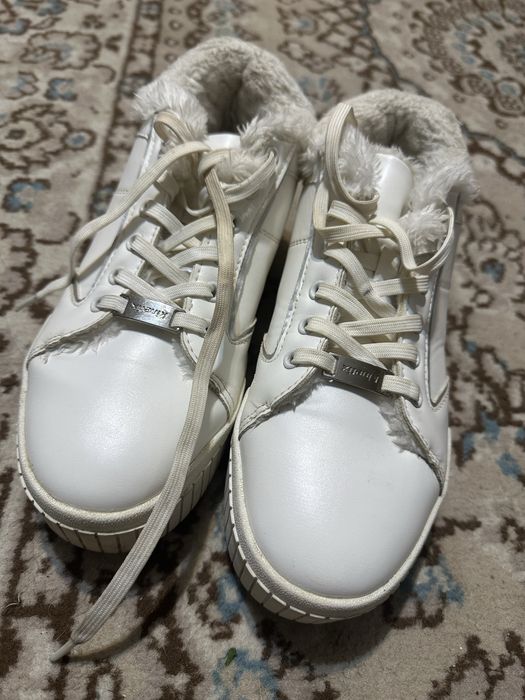 Продам кросовки зимние