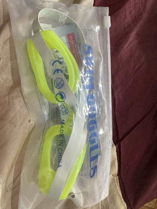 очки для плавание ,вообще не носила