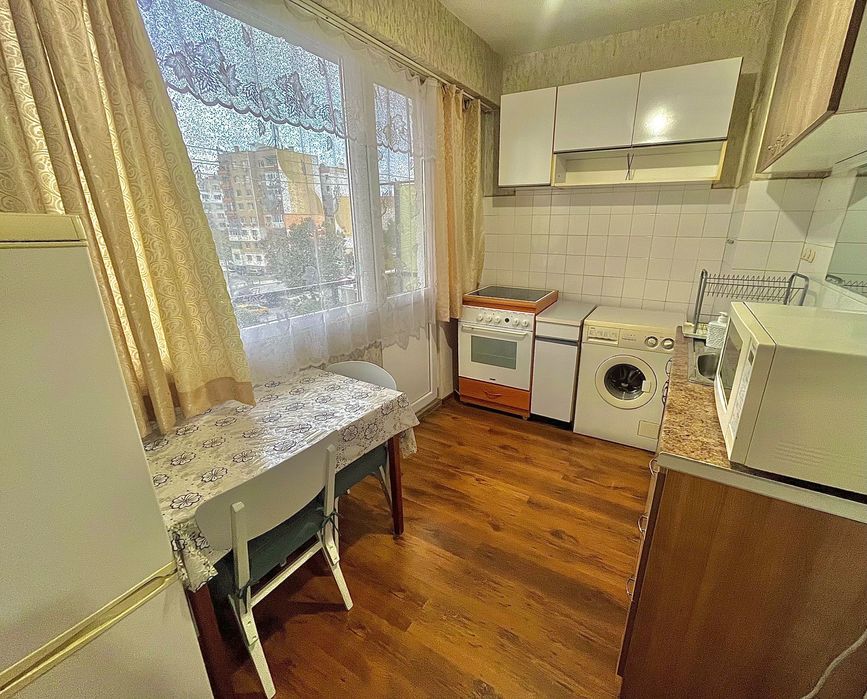 Дава се под наем Едностаен апартамент в Казанлък - 46 кв.м за 204 € - Снимка #3