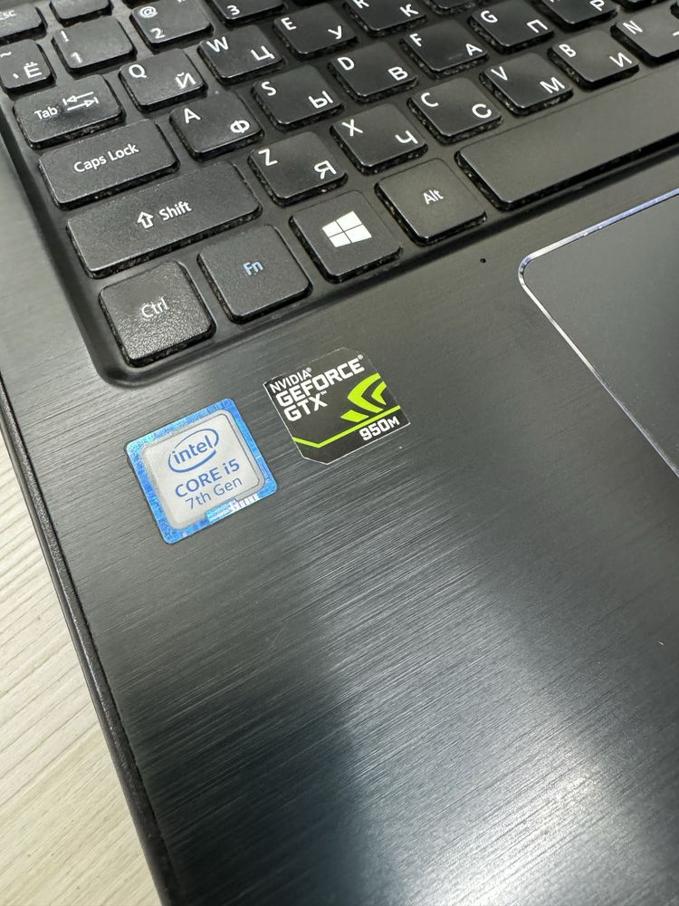 Игровой Ноутбук ACER Core i5-7th RAM 12gb GeForce GTX 950M мощный