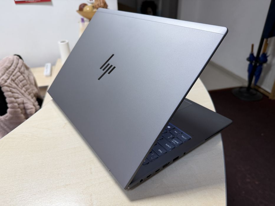 Workstation HP ZBook Power 16 G11 Ryzen 7 8845HS / RTX2000 8GB / 32GB
