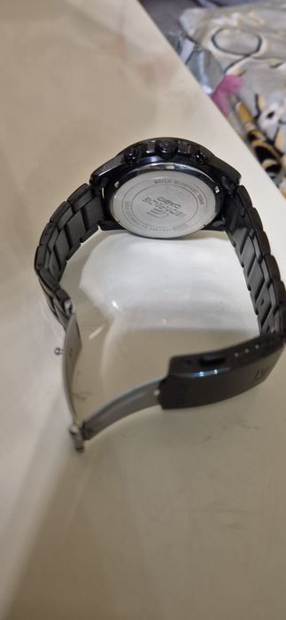 Продам часы casio edifice