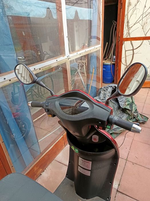 Triciclu electric nefolosit