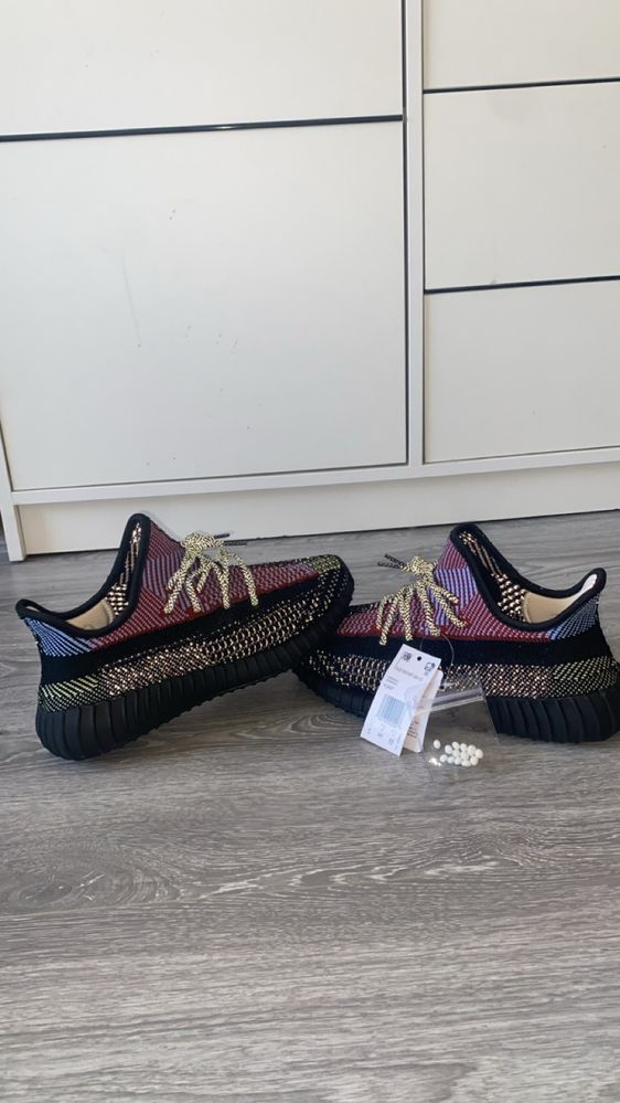 yezzy 350 yecheil reflective