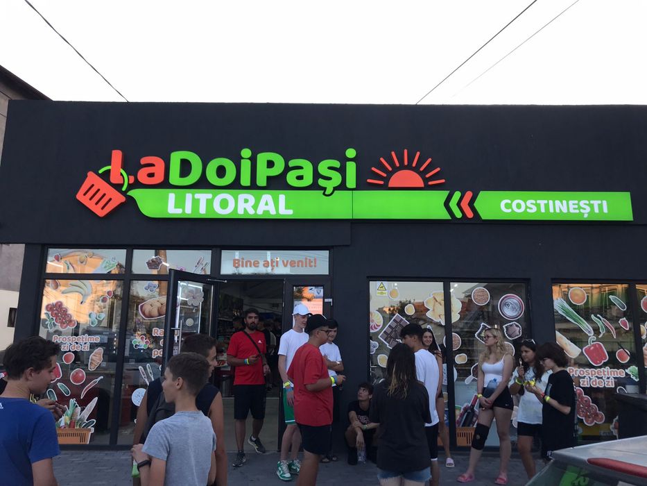 Vand spatiu comercial central Costinesti