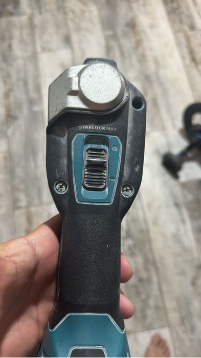 Makita Starlock Max 18v multitool DTM52