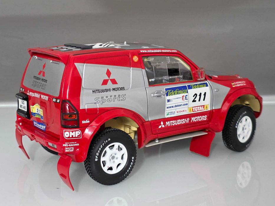 Macheta Auto 1/18 Solido Mitsubishi Pajero Dakar A Schulz