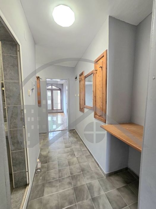 Продава се Двустаен апартамент в Варна, Зимно кино Тракия - 64 кв.м за 1036 €/кв.м - Снимка #9