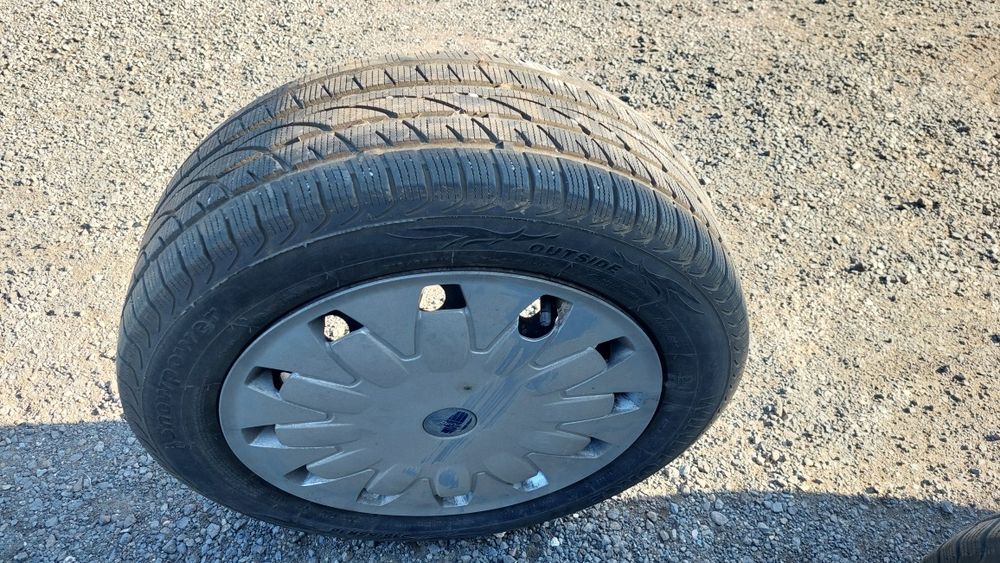 Cauciucuri iarnă 215/55/16 cu jante de tablă,  dot 2016 .