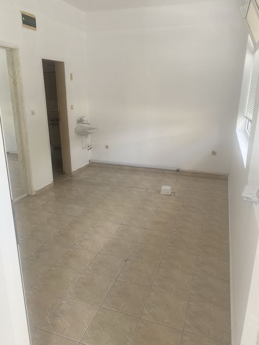 Дава се под наем Магазин в Варна, Възраждане 1 - 20 кв.м за 175 € - Снимка #5