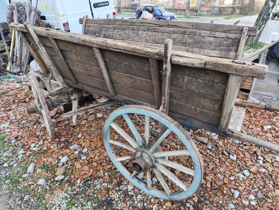 Конска каруца ..