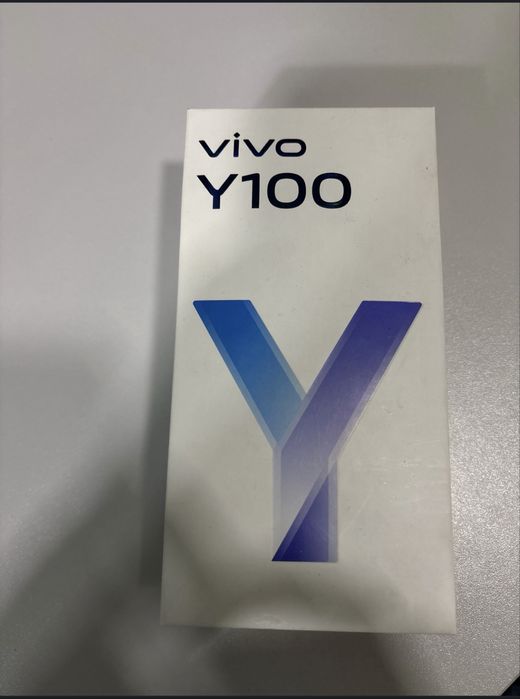 Vivo Y100  телефон