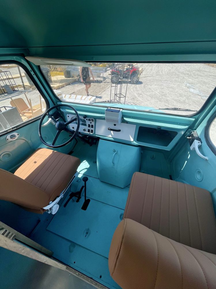 Vand Citroen Hy restaurat si transformat intr un food truck vintage.