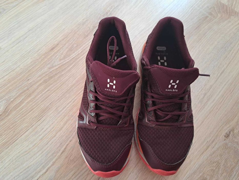 Дамски туристически маратонки Haglofs