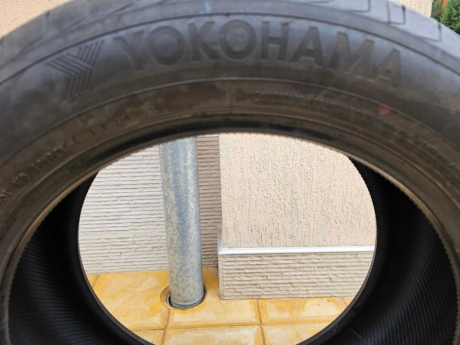 Гума 235/55/19  Yokohama ADVAN SPORT