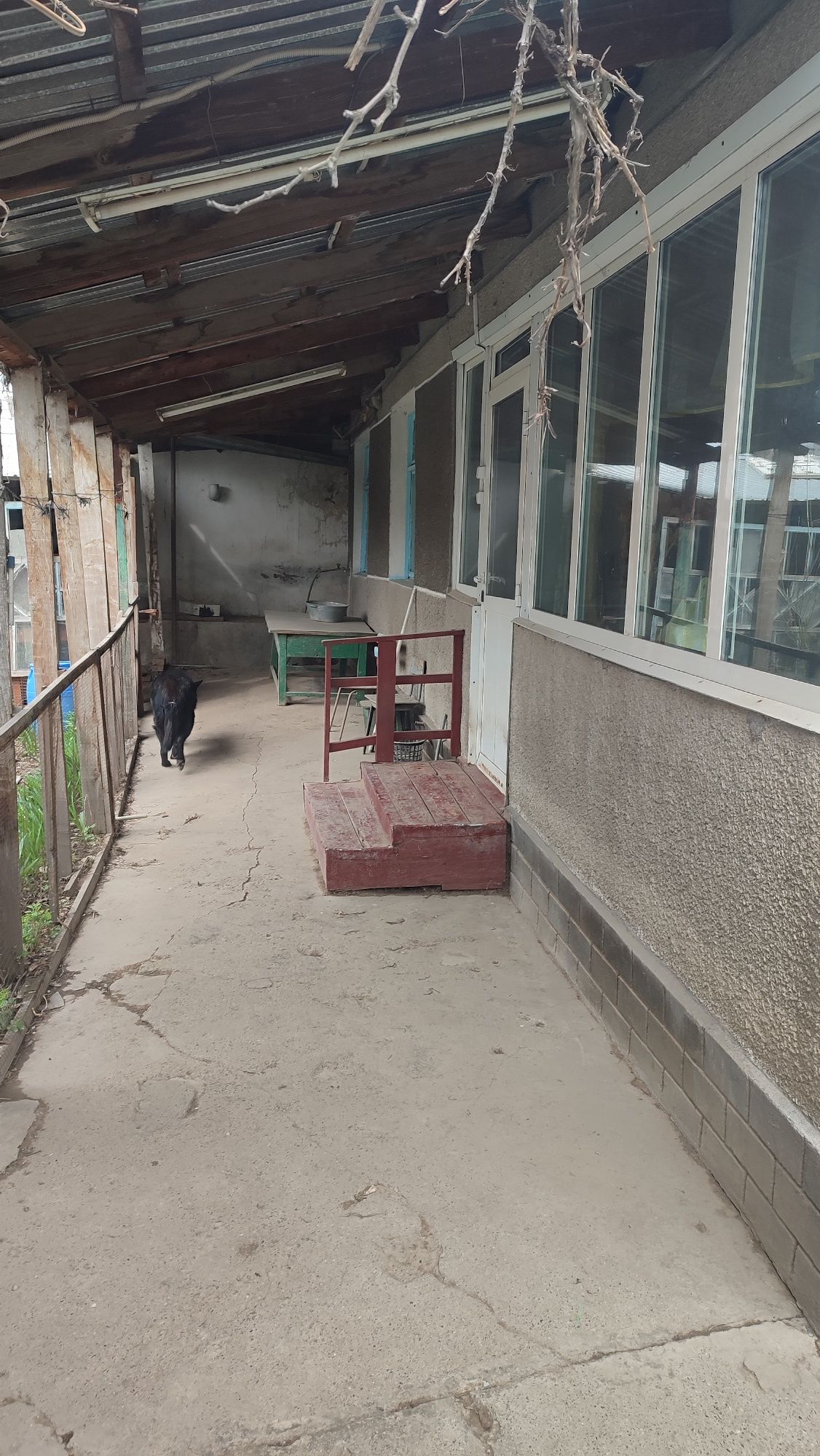 Продается дом По ул. Сайрамская. Вдоль дороги