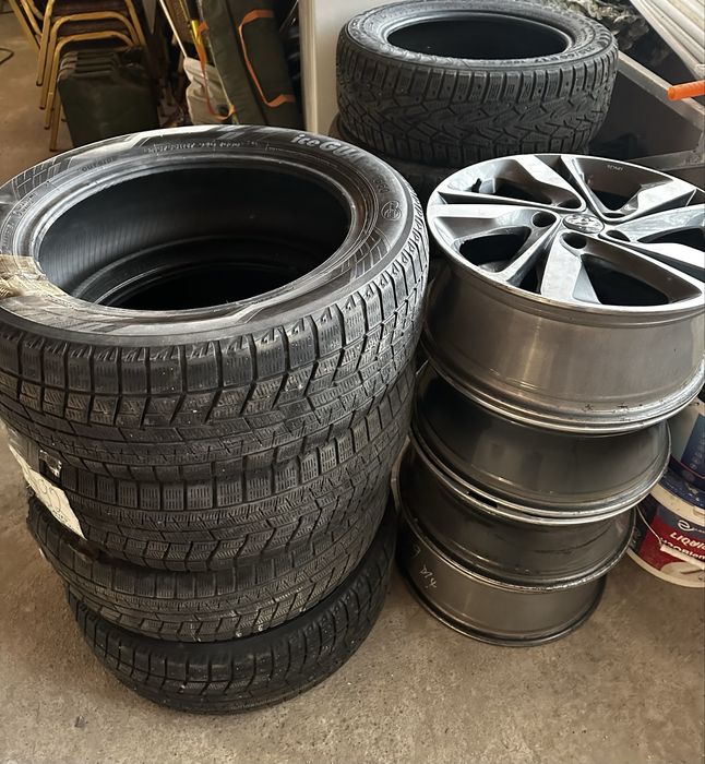 Продам Диски R17 + Зимние шины