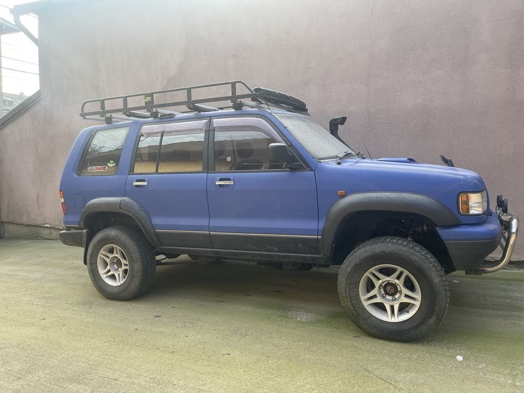 Vand Isuzu Trooper