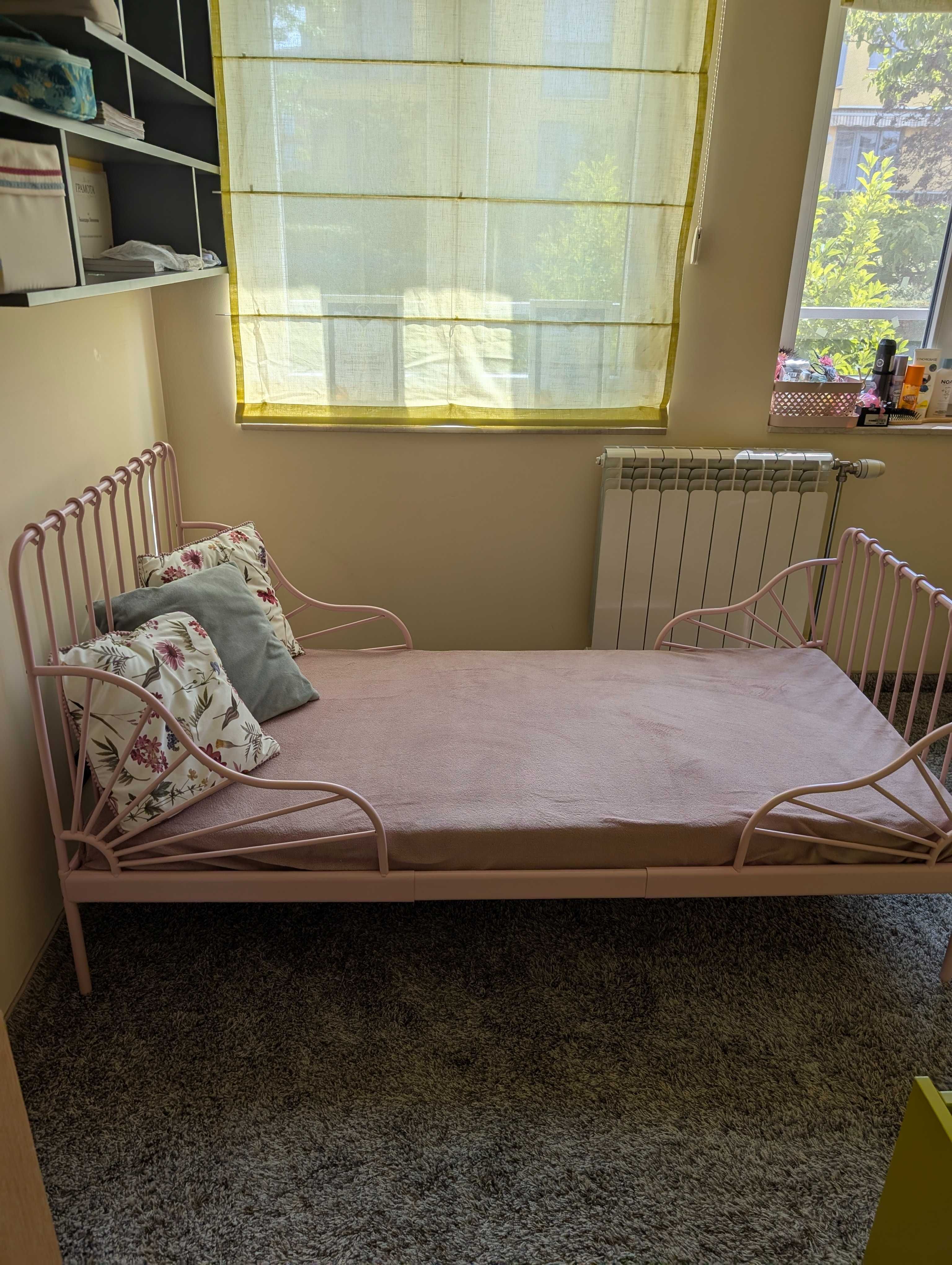 Разтегателно детско легло IKEA MINNEN с матрак и подматрачна рамка