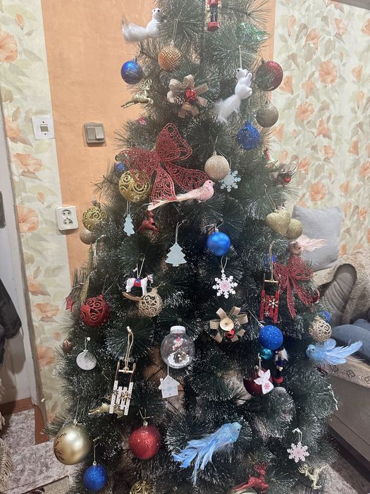 Елка 210 см новая есть каспий рэд